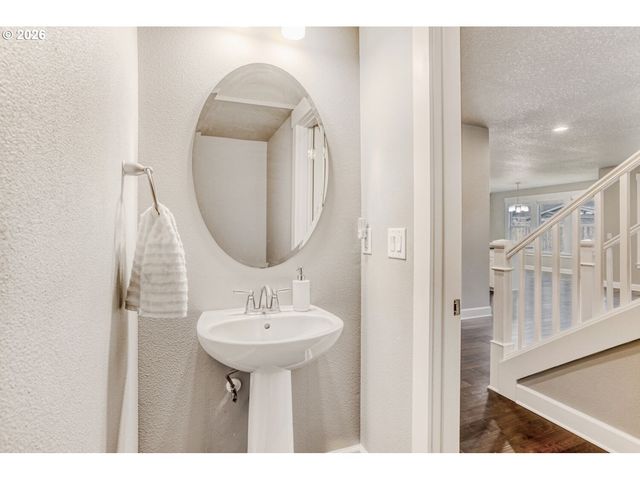 11620 Nw 2ND Ct, Vancouver, WA 98660