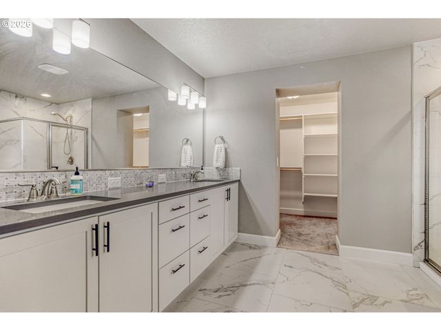 11620 Nw 2ND Ct, Vancouver, WA 98660