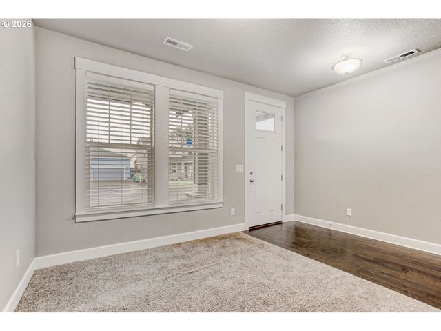 11620 Nw 2ND Ct, Vancouver, WA 98660