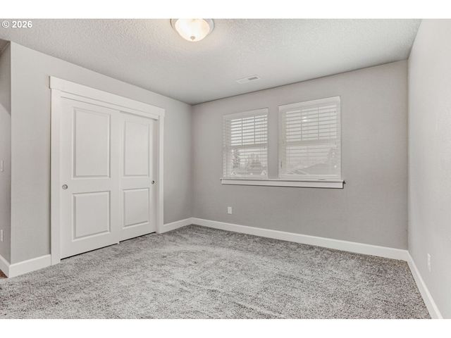 11620 Nw 2ND Ct, Vancouver, WA 98660