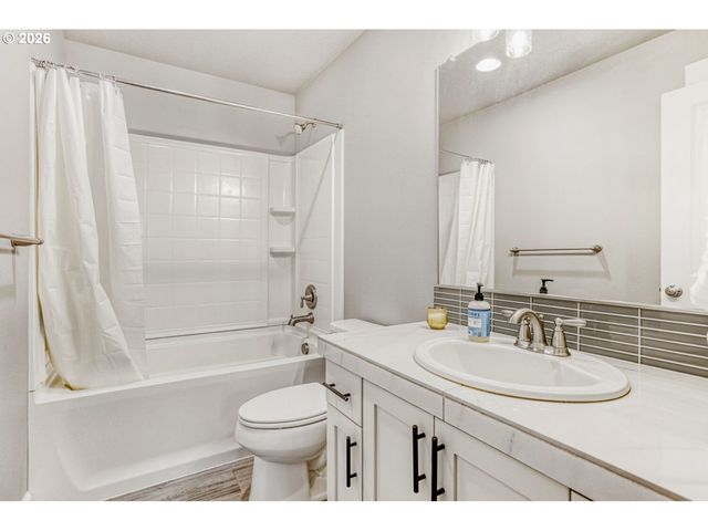 11620 Nw 2ND Ct, Vancouver, WA 98660