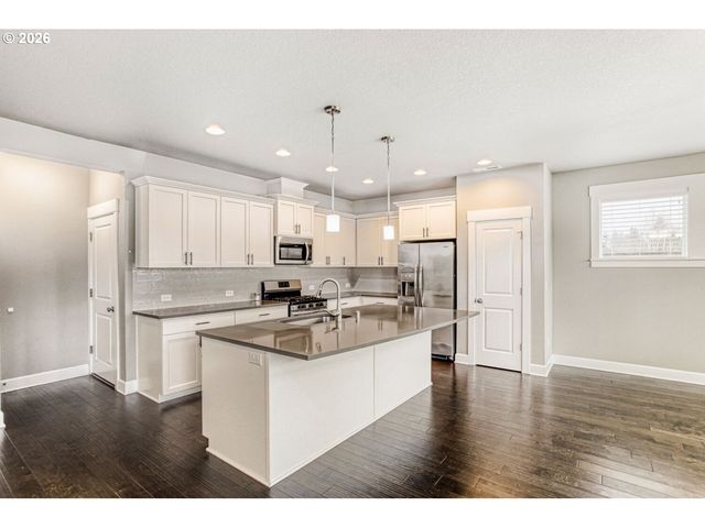 11620 Nw 2ND Ct, Vancouver, WA 98660