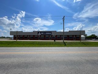 4793 South 135th Road, Bolivar, MO 65613
