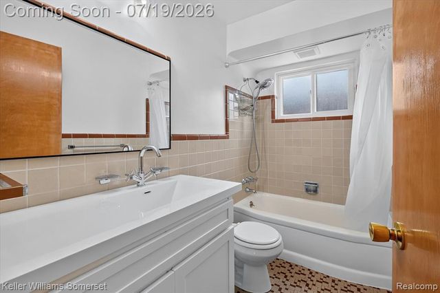 28326 Brush Street, Madison Heights, MI 48071