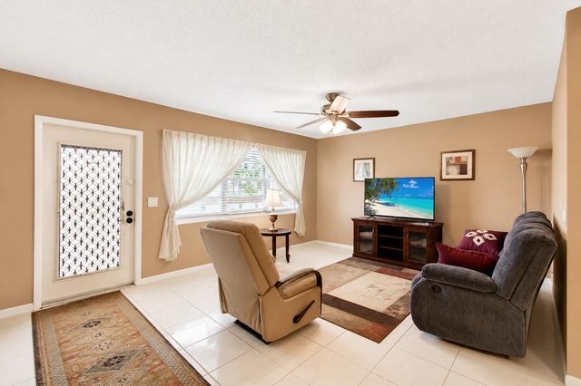 3008 Cornwall A, Boca Raton, FL 33434
