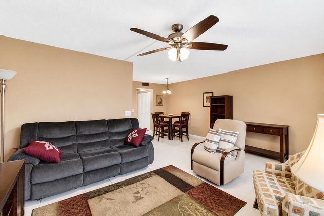 3008 Cornwall A, Boca Raton, FL 33434