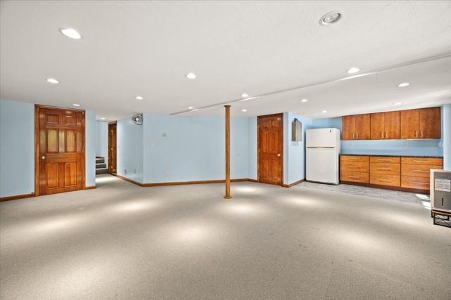 55 Hill St, Lakeville, MA 02347