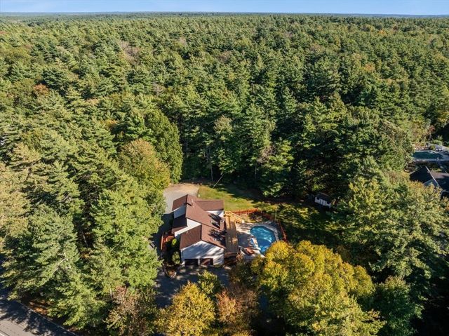 55 Hill St, Lakeville, MA 02347