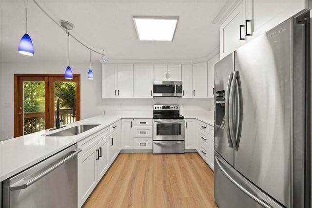 55 Hill St, Lakeville, MA 02347