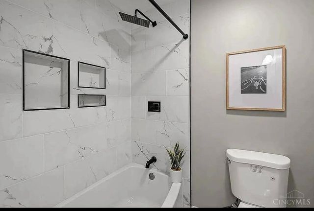 5811 Bramble Avenue, Cincinnati, OH 45227