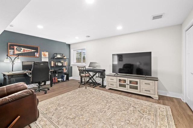 920 Foxwalk DRIVE, Waterford, WI 53185