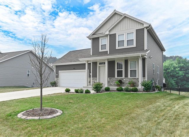 920 Foxwalk DRIVE, Waterford, WI 53185