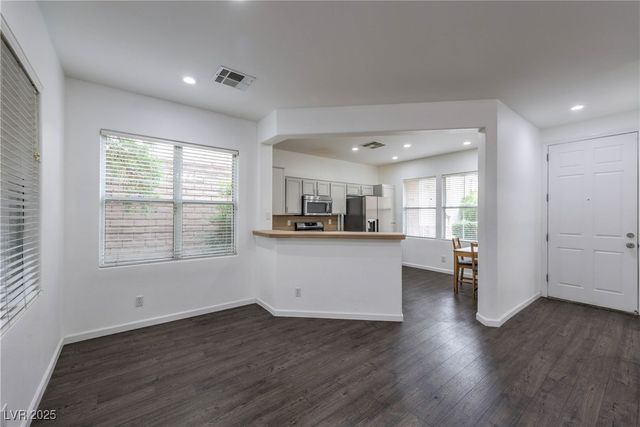 1044 Creeping Zinnia Court, Las Vegas, NV 89138