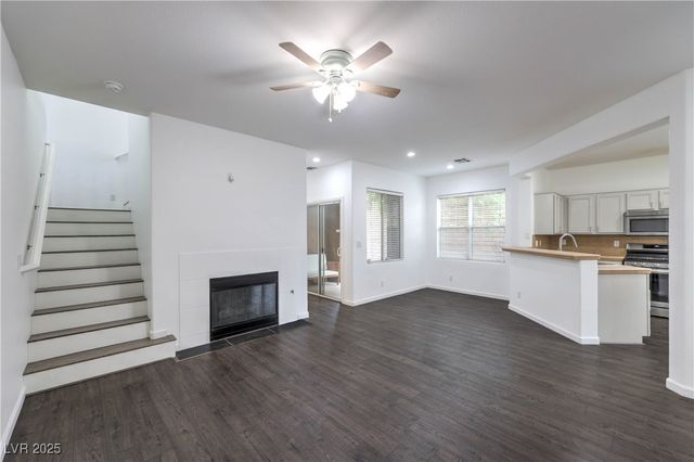 1044 Creeping Zinnia Court, Las Vegas, NV 89138