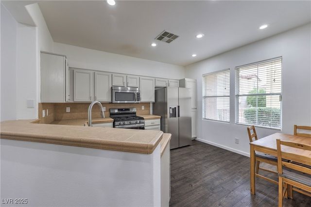 1044 Creeping Zinnia Court, Las Vegas, NV 89138