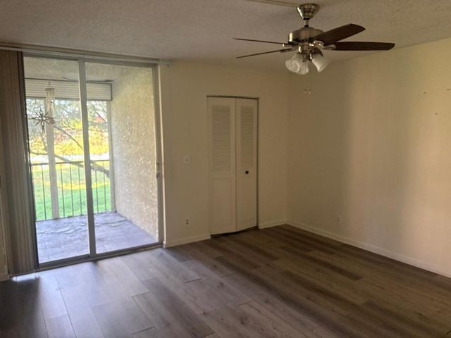7300 Lake Cir Drive 202, Margate, FL 33063