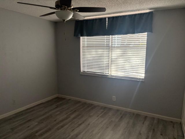 7300 Lake Cir Drive 202, Margate, FL 33063