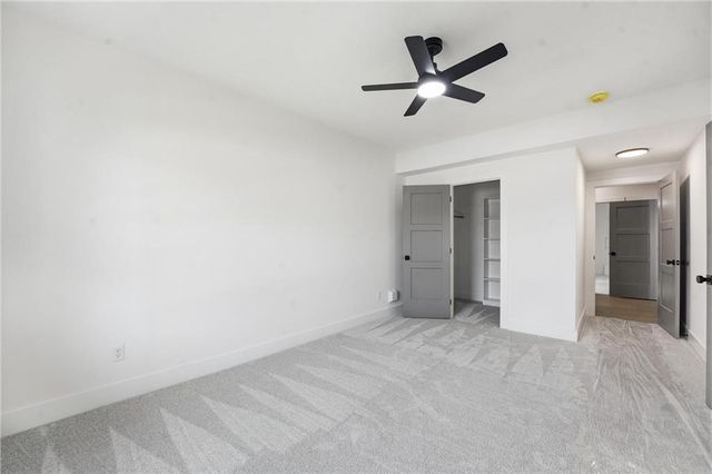 8215 NW 89th Terrace, Kansas City, MO 64153