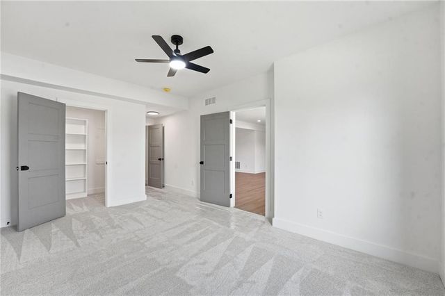 8215 NW 89th Terrace, Kansas City, MO 64153