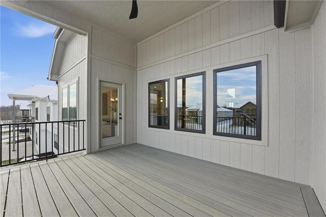 8215 NW 89th Terrace, Kansas City, MO 64153