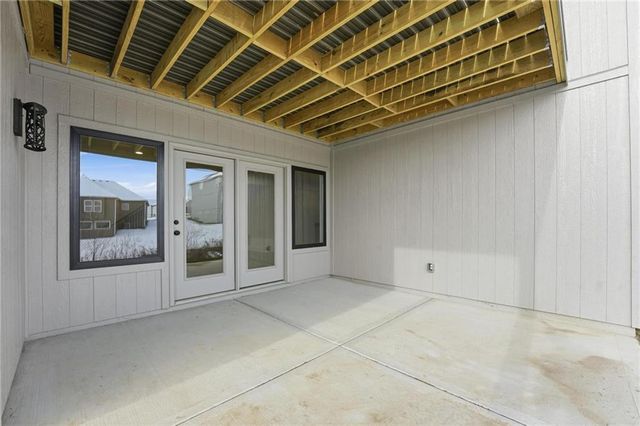 8215 NW 89th Terrace, Kansas City, MO 64153