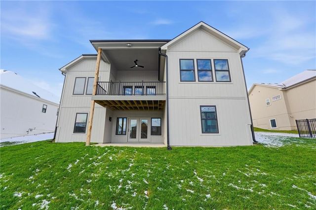 8215 NW 89th Terrace, Kansas City, MO 64153