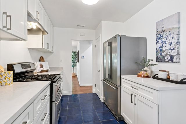 180 180 Andrea Dr, Walnut Creek, CA 94596