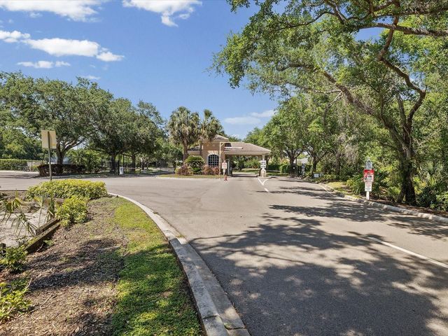 740 ROSEMARY CIRCLE, Bradenton, FL 34212