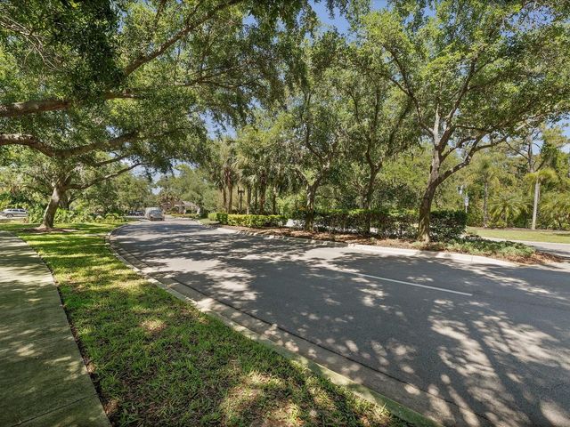 740 ROSEMARY CIRCLE, Bradenton, FL 34212