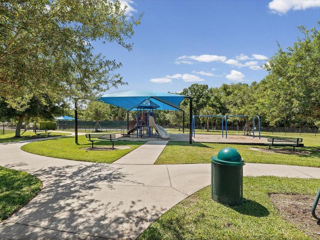 740 ROSEMARY CIRCLE, Bradenton, FL 34212