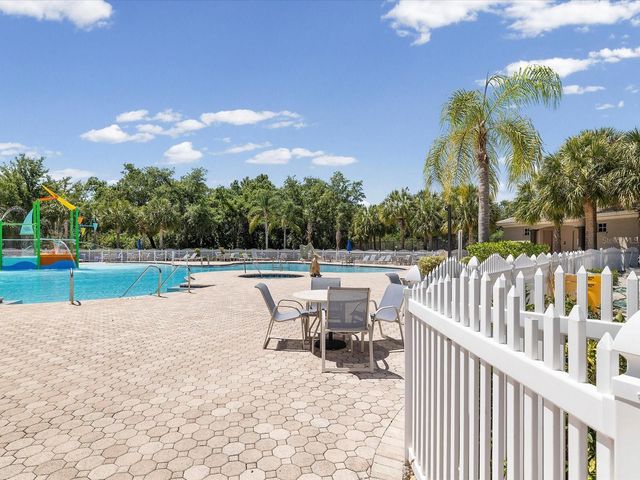 740 ROSEMARY CIRCLE, Bradenton, FL 34212