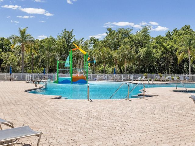 740 ROSEMARY CIRCLE, Bradenton, FL 34212