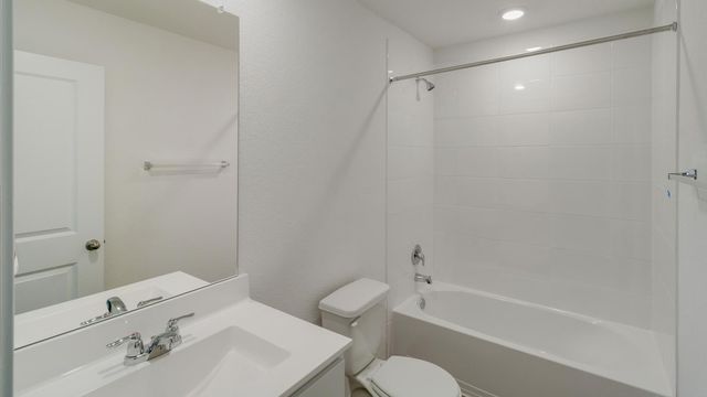 134 Schuenemann WAY, Uhland, TX 78640