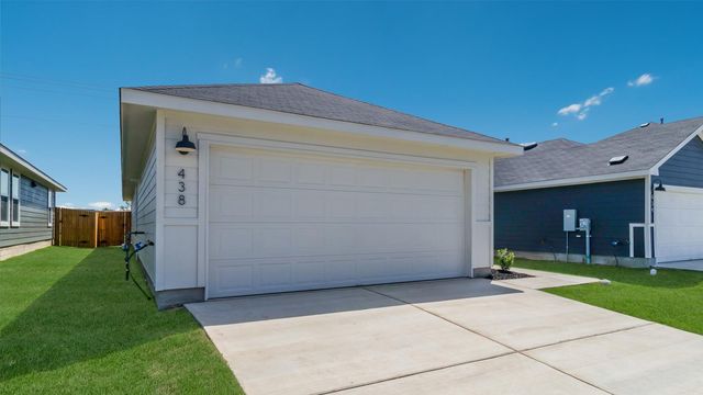 134 Schuenemann WAY, Uhland, TX 78640