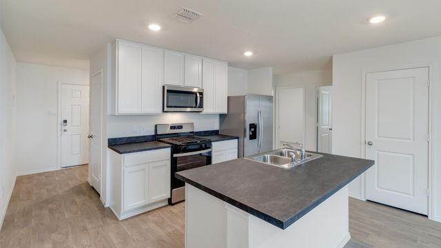 134 Schuenemann WAY, Uhland, TX 78640