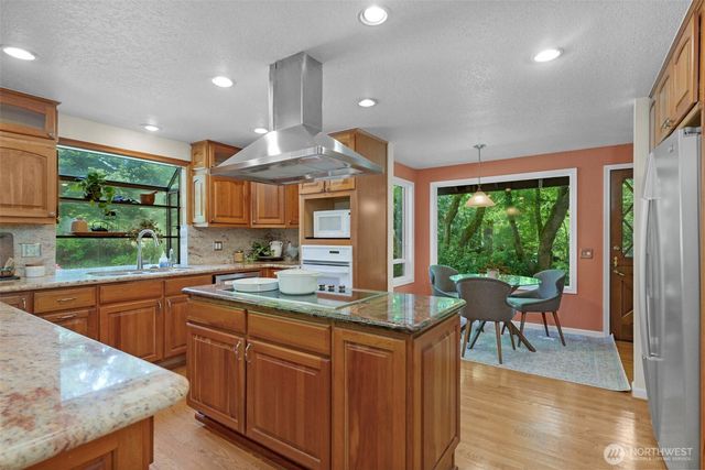 5204 178th Avenue E, Lake Tapps, WA 98391