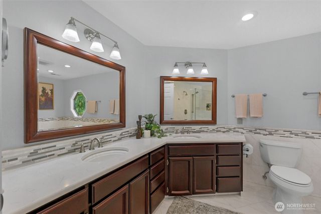 5204 178th Avenue E, Lake Tapps, WA 98391