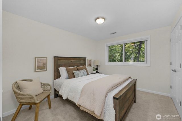 5204 178th Avenue E, Lake Tapps, WA 98391