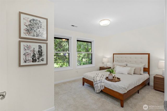 5204 178th Avenue E, Lake Tapps, WA 98391