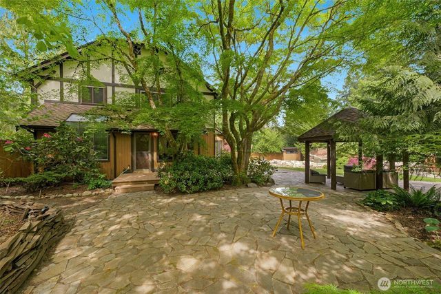 5204 178th Avenue E, Lake Tapps, WA 98391