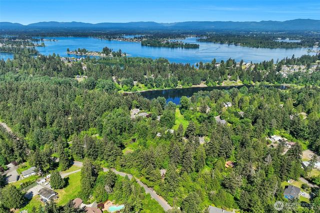 5204 178th Avenue E, Lake Tapps, WA 98391