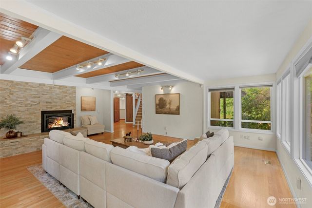 5204 178th Avenue E, Lake Tapps, WA 98391