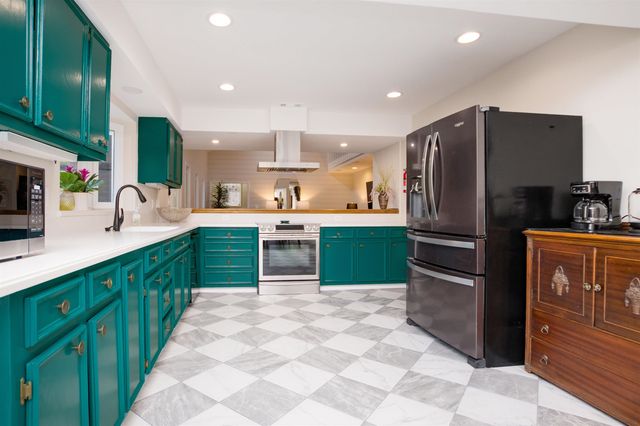 369 Rum Gully Circle, Murrells Inlet, SC 29576