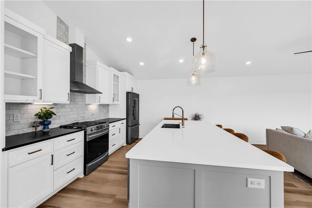 1757 E Paddock Road, Fayetteville, AR 72701