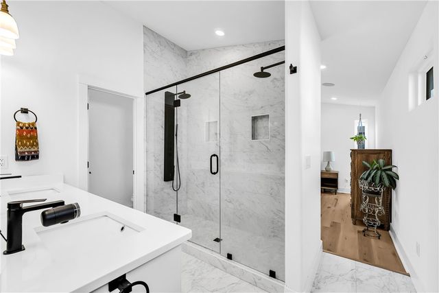 1757 E Paddock Road, Fayetteville, AR 72701