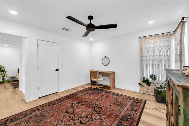 1757 E Paddock Road, Fayetteville, AR 72701