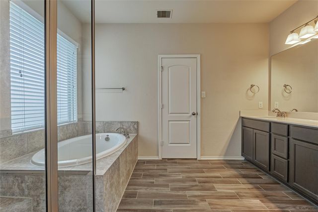 122 Grinnell Trail, Montgomery, TX 77316