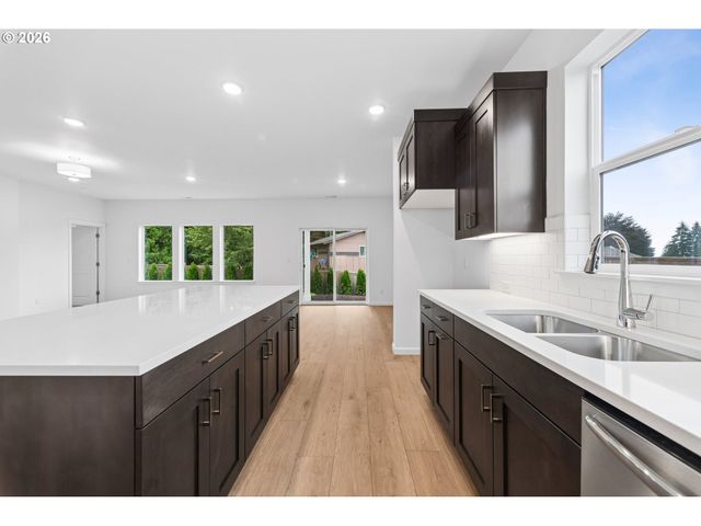 52356 Sw Betty Way, Scappoose, OR 97056
