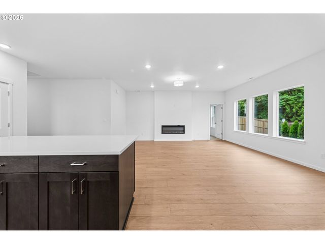 52356 Sw Betty Way, Scappoose, OR 97056