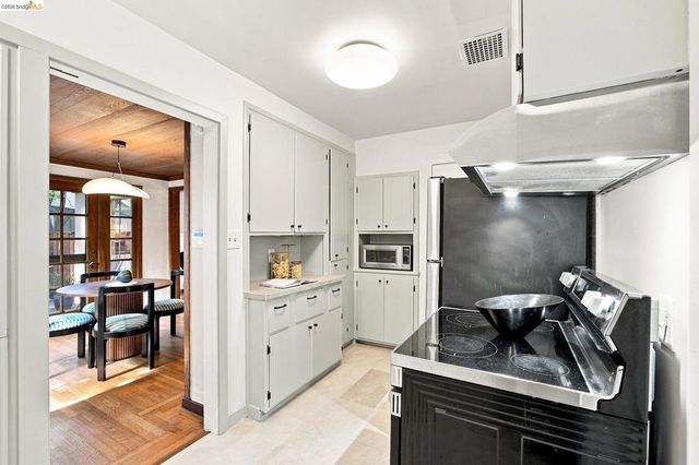 201 Beverly Ave, San Leandro, CA 94577